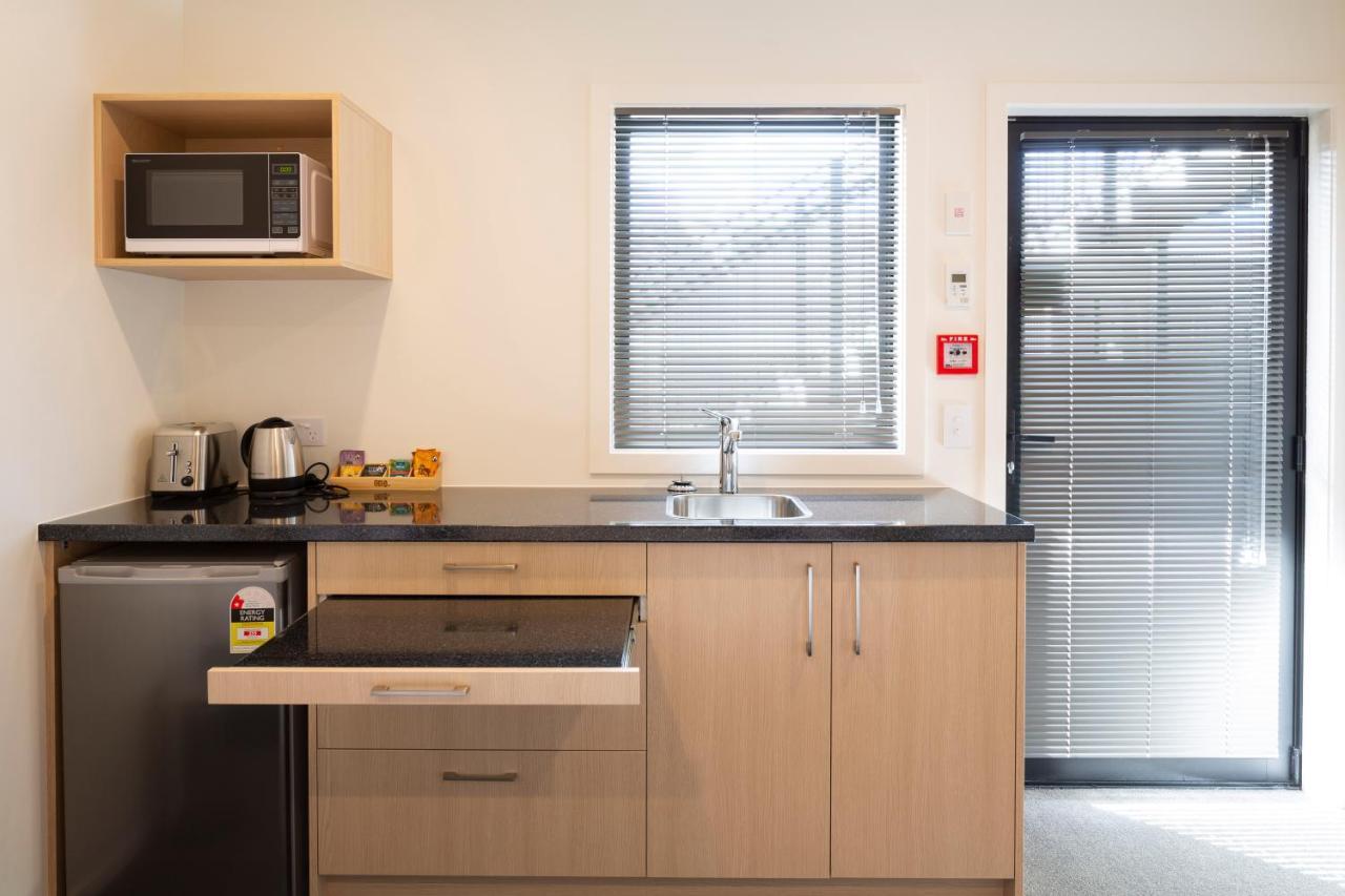 Harvest Park Studios Workers Accommodation Cromwell Exteriör bild